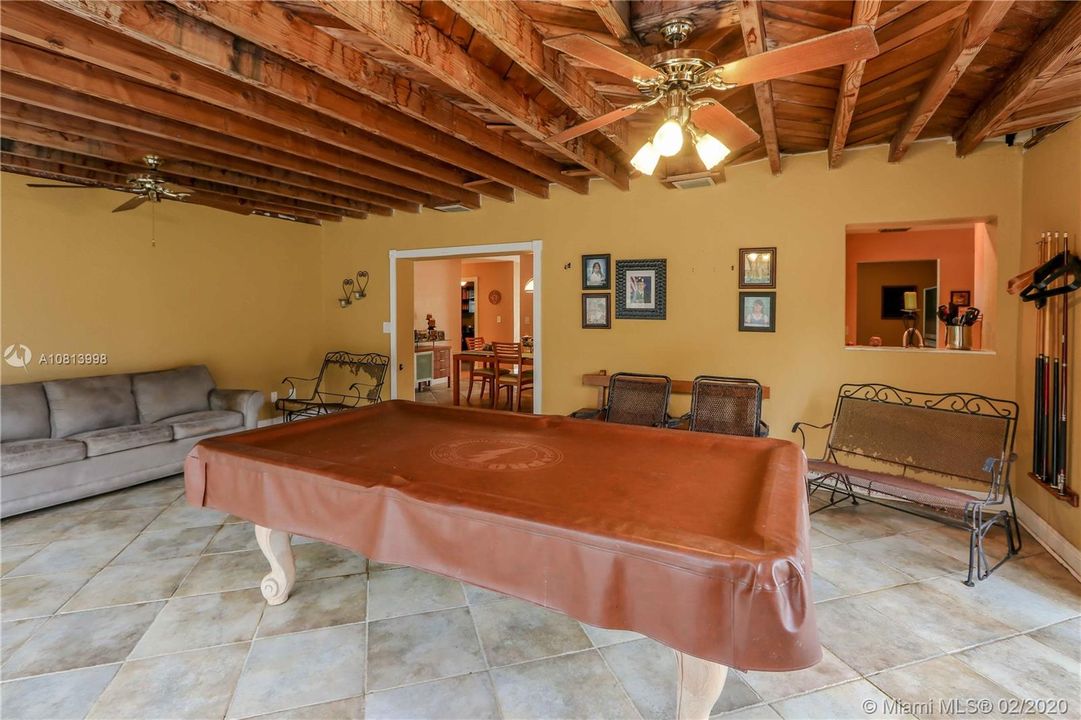 Recently Sold: $299,900 (4 beds, 2 baths, 1890 Square Feet)