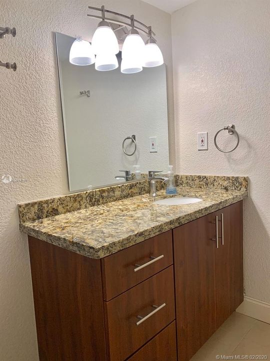 Недавно арендовано: $1,700 (2 спален, 2 ванн, 4734 Квадратных фут)