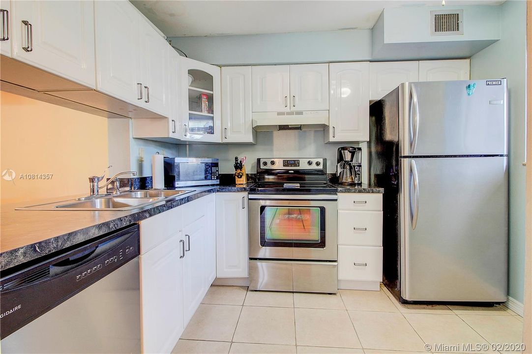 Недавно продано: $135,000 (2 спален, 1 ванн, 900 Квадратных фут)