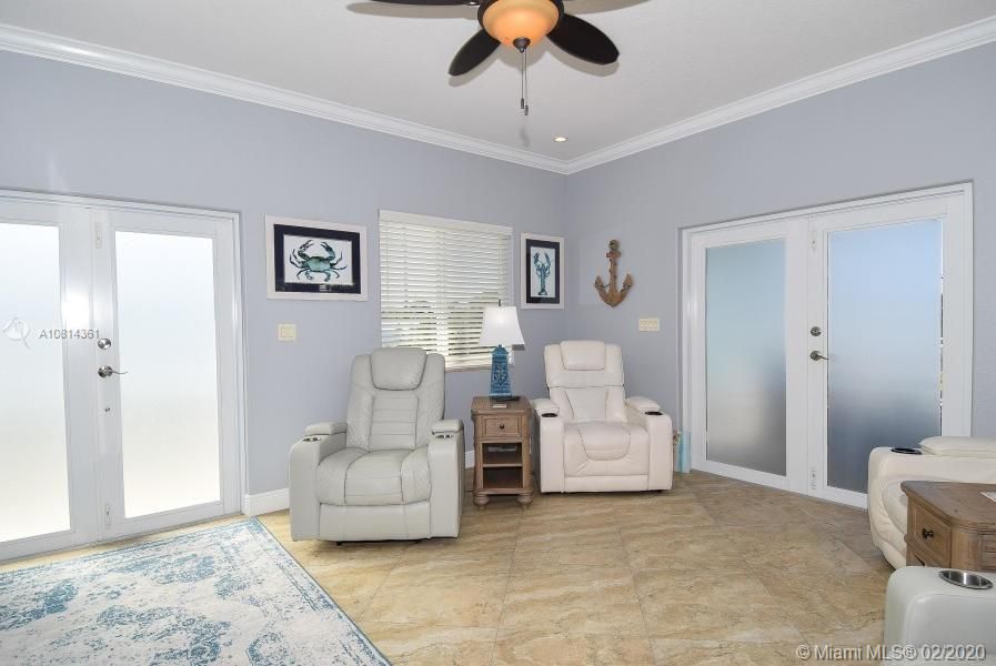 Vendido Recientemente: $664,900 (4 camas, 3 baños, 1547 Pies cuadrados)