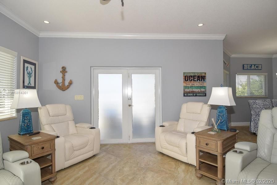 Vendido Recientemente: $664,900 (4 camas, 3 baños, 1547 Pies cuadrados)