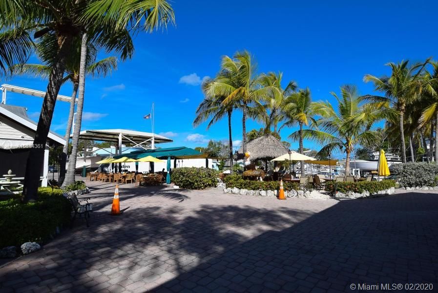 Vendido Recientemente: $664,900 (4 camas, 3 baños, 1547 Pies cuadrados)