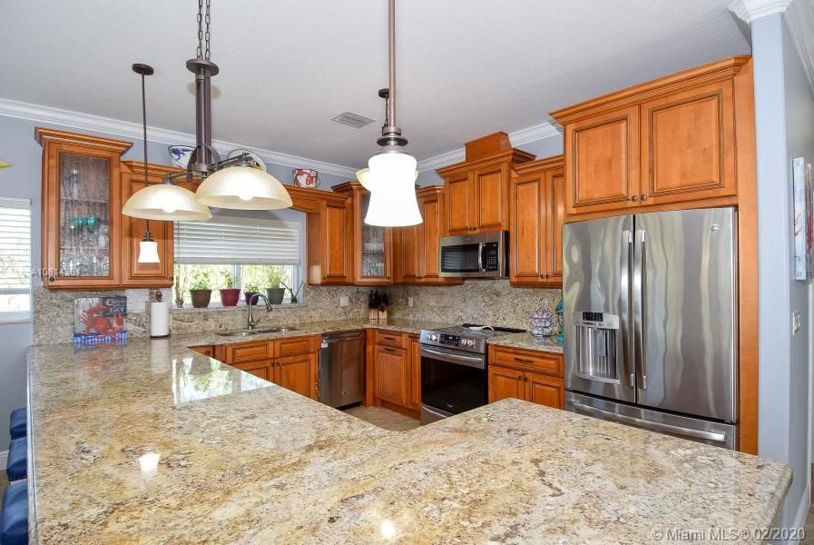 Vendido Recientemente: $664,900 (4 camas, 3 baños, 1547 Pies cuadrados)