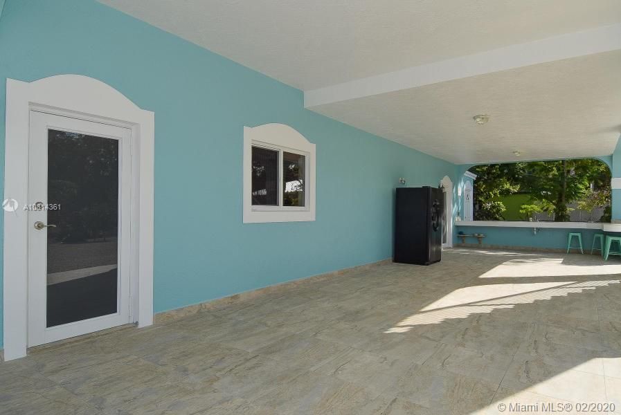 Vendido Recientemente: $664,900 (4 camas, 3 baños, 1547 Pies cuadrados)