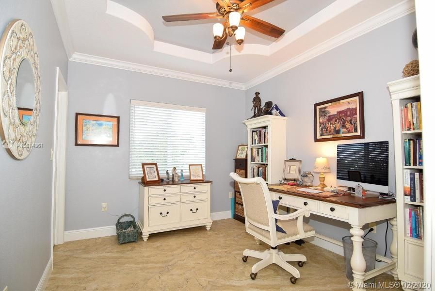 Vendido Recientemente: $664,900 (4 camas, 3 baños, 1547 Pies cuadrados)