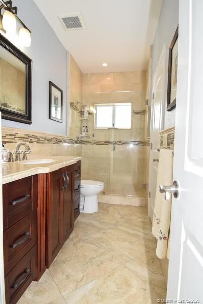 Vendido Recientemente: $664,900 (4 camas, 3 baños, 1547 Pies cuadrados)