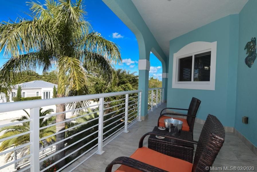 Vendido Recientemente: $664,900 (4 camas, 3 baños, 1547 Pies cuadrados)