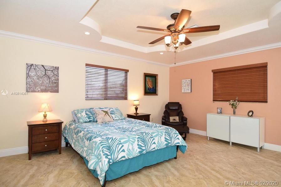 Vendido Recientemente: $664,900 (4 camas, 3 baños, 1547 Pies cuadrados)