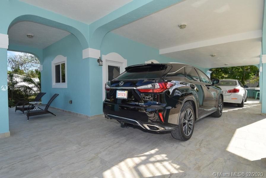 Vendido Recientemente: $664,900 (4 camas, 3 baños, 1547 Pies cuadrados)