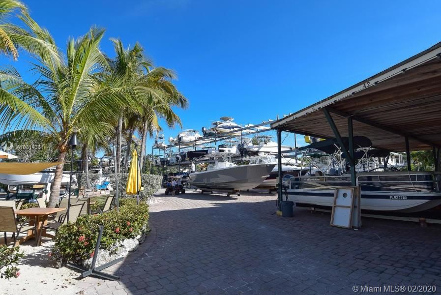 Vendido Recientemente: $664,900 (4 camas, 3 baños, 1547 Pies cuadrados)