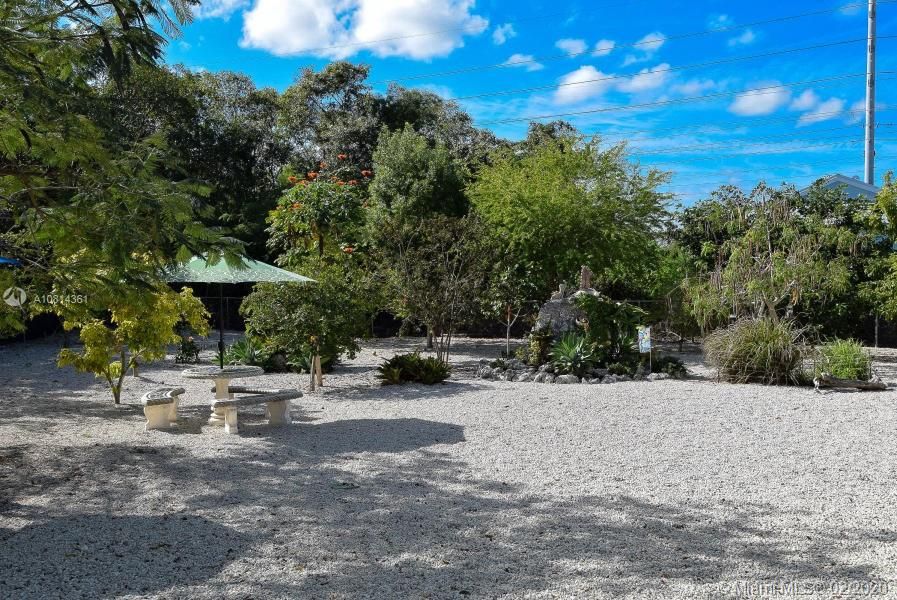 Vendido Recientemente: $664,900 (4 camas, 3 baños, 1547 Pies cuadrados)