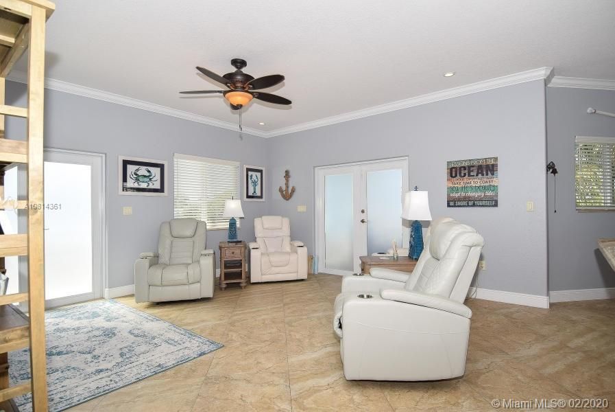 Vendido Recientemente: $664,900 (4 camas, 3 baños, 1547 Pies cuadrados)