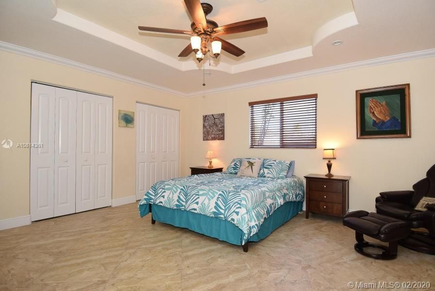 Vendido Recientemente: $664,900 (4 camas, 3 baños, 1547 Pies cuadrados)