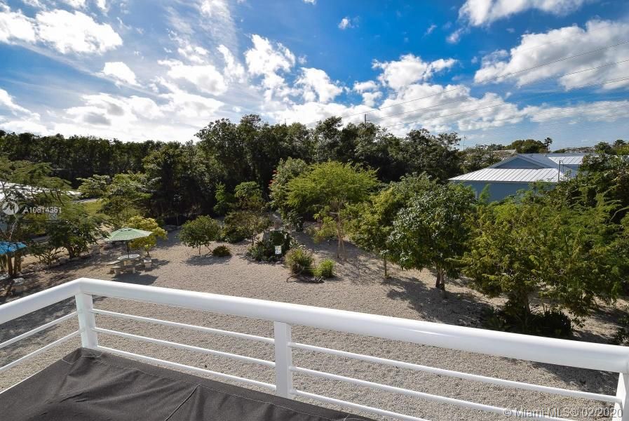 Vendido Recientemente: $664,900 (4 camas, 3 baños, 1547 Pies cuadrados)