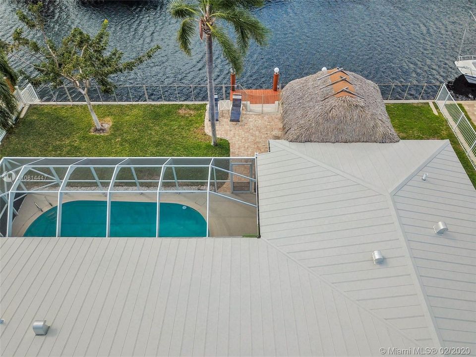 Notice there is still plenty of backyard room for the kids to play or the dog to romp around.