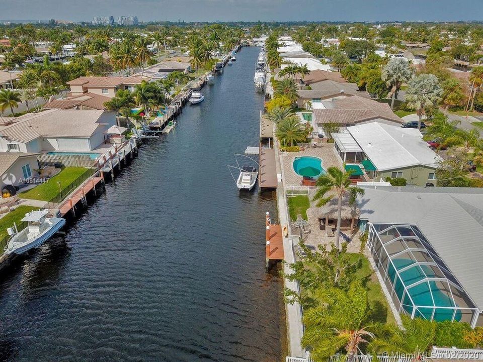 Beautiful Sunny South Florida day for going boating.