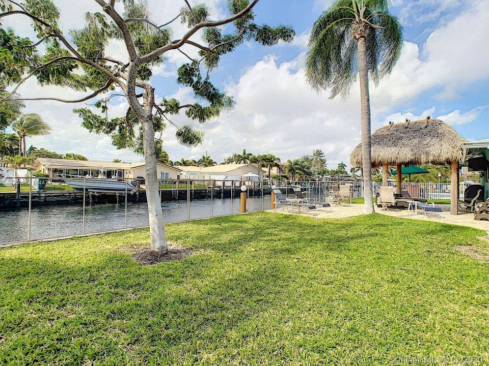 Vendido Recientemente: $779,000 (3 camas, 2 baños, 1592 Pies cuadrados)