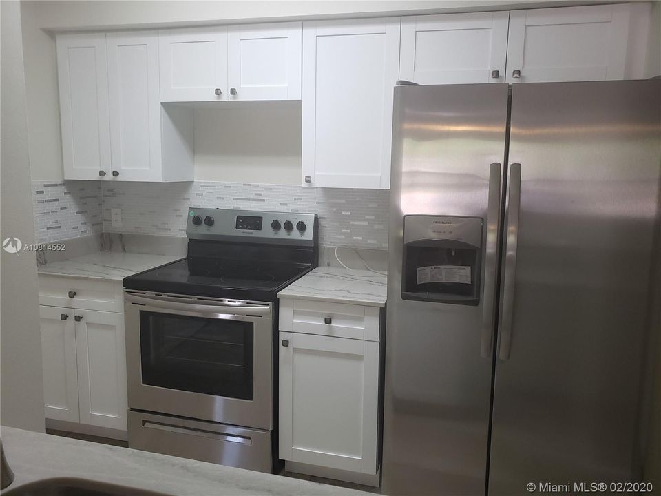 Recientemente alquilado: $1,400 (1 camas, 1 baños, 841 Pies cuadrados)