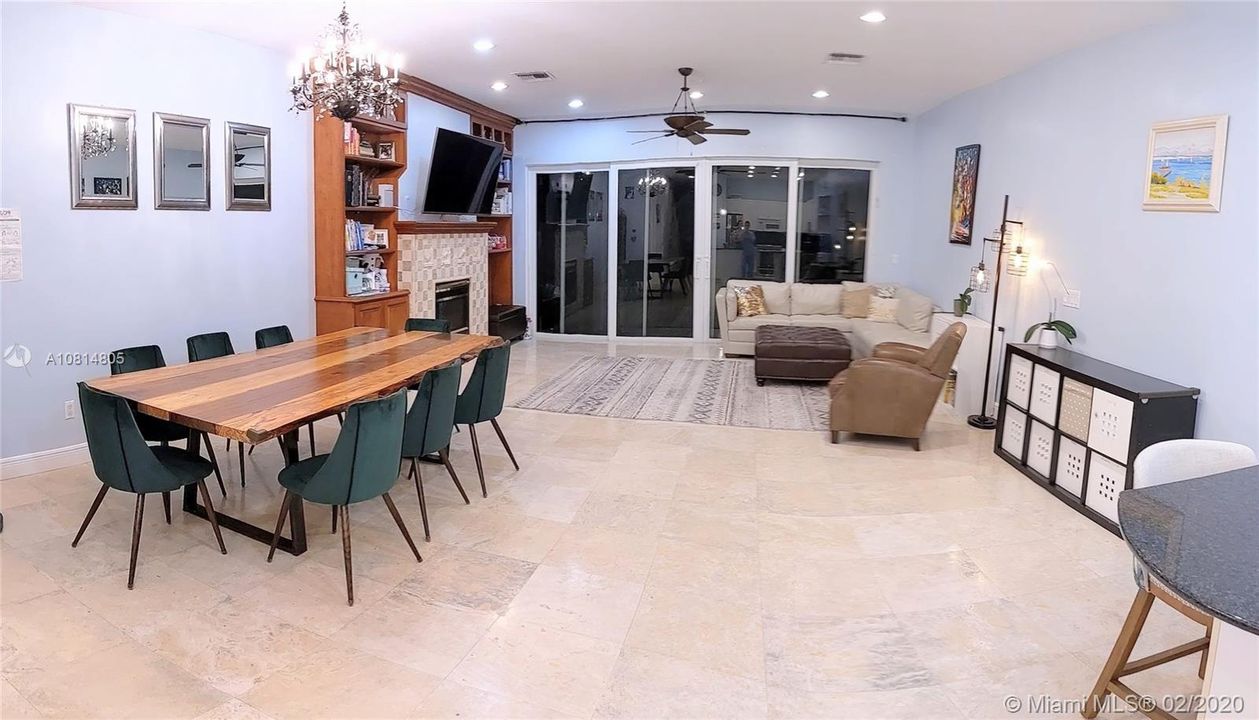 Recently Sold: $799,999 (3 beds, 3 baths, 2719 Square Feet)