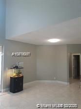 Vendido Recientemente: $429,999 (5 camas, 3 baños, 2435 Pies cuadrados)