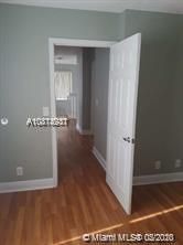 Vendido Recientemente: $429,999 (5 camas, 3 baños, 2435 Pies cuadrados)