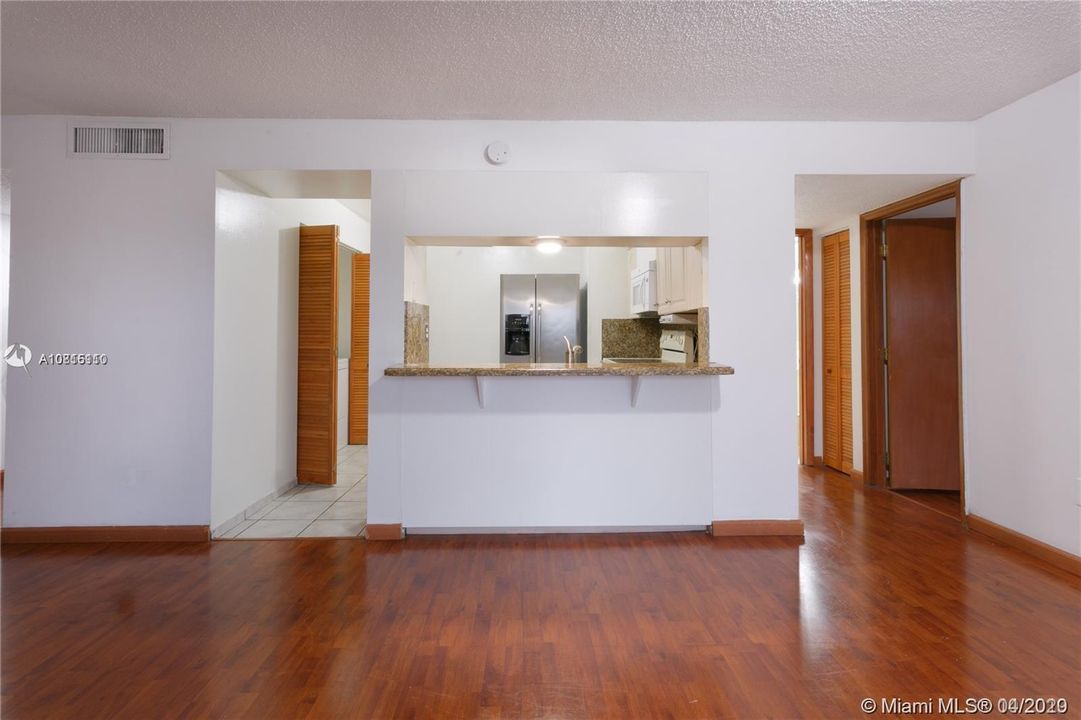 Recently Rented: $18,000 (2 beds, 2 baths, 980 Square Feet)