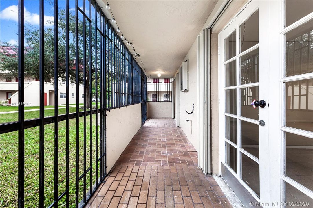 Recently Sold: $179,000 (2 beds, 2 baths, 1020 Square Feet)