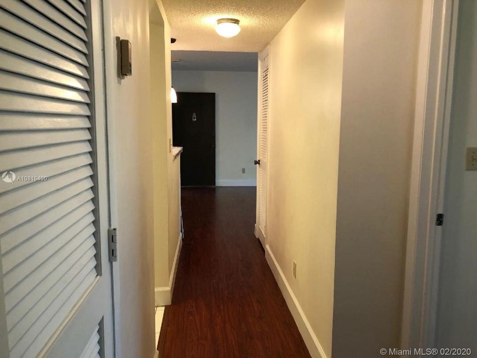 Recently Rented: $1,550 (2 beds, 2 baths, 976 Square Feet)