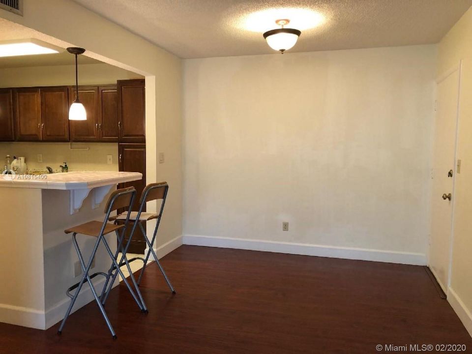 Recently Rented: $1,550 (2 beds, 2 baths, 976 Square Feet)