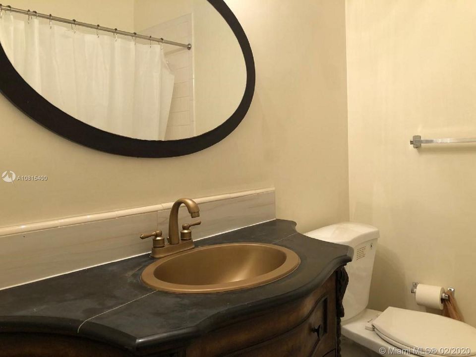 Recently Rented: $1,550 (2 beds, 2 baths, 976 Square Feet)