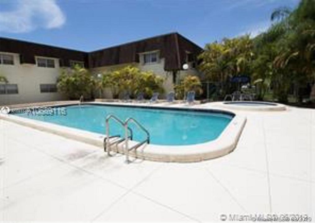 Recently Rented: $1,550 (2 beds, 2 baths, 976 Square Feet)