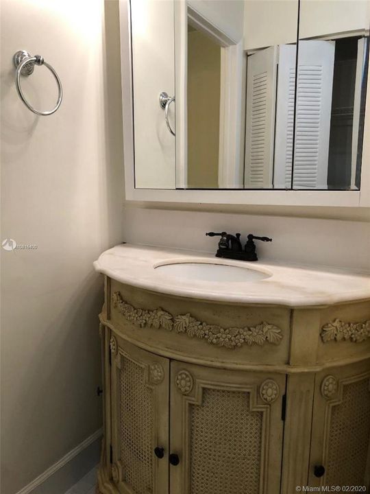 Recently Rented: $1,550 (2 beds, 2 baths, 976 Square Feet)