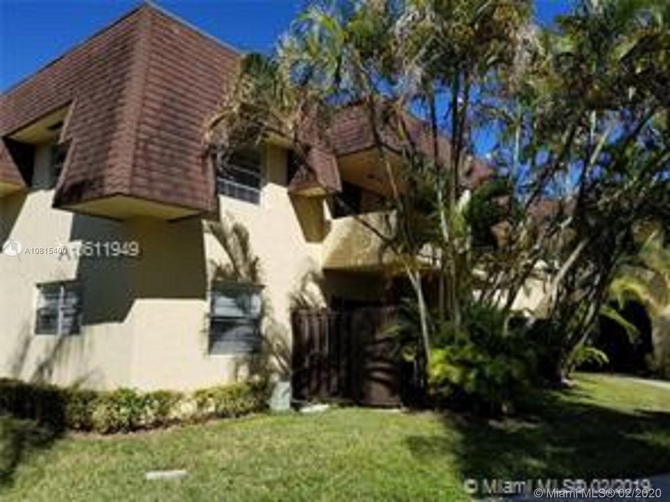 Recently Rented: $1,550 (2 beds, 2 baths, 976 Square Feet)