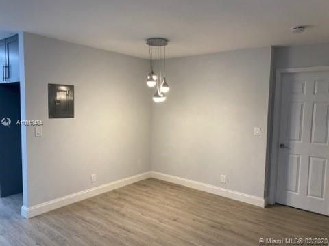 Vendido Recientemente: $199,900 (3 camas, 2 baños, 1093 Pies cuadrados)