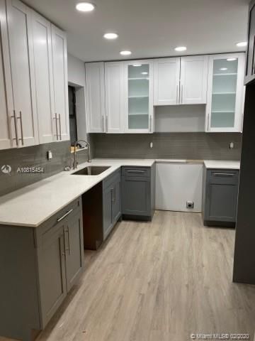 Vendido Recientemente: $199,900 (3 camas, 2 baños, 1093 Pies cuadrados)