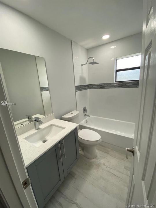 Vendido Recientemente: $199,900 (3 camas, 2 baños, 1093 Pies cuadrados)
