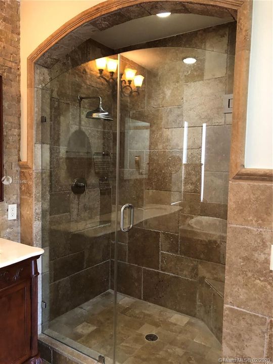 Recientemente alquilado: $3,000 (5 camas, 3 baños, 3222 Pies cuadrados)