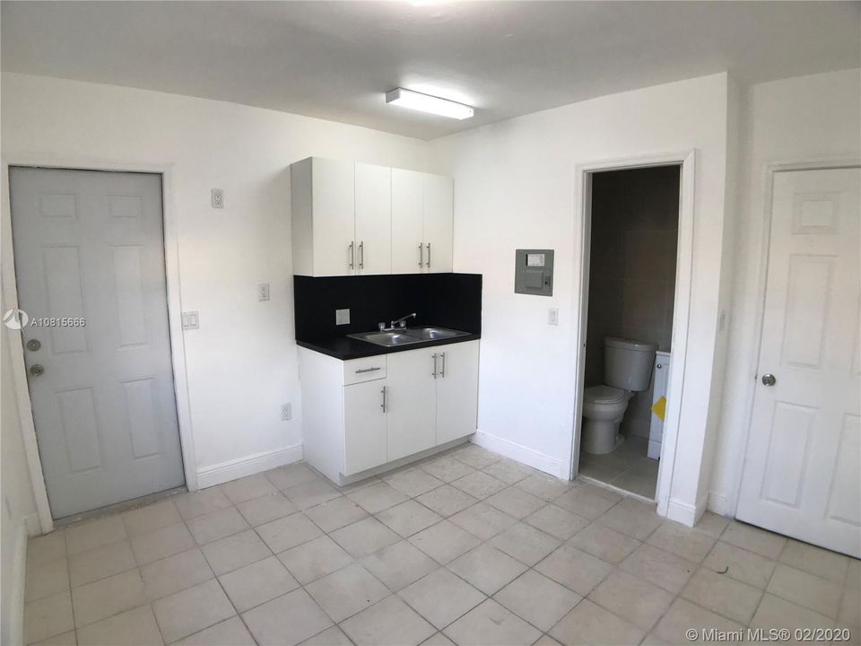 Recently Rented: $700 (1 beds, 1 baths, 189 Square Feet)