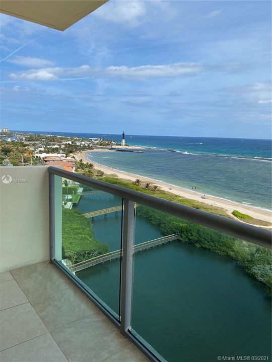 Недавно продано: $495,900 (2 спален, 2 ванн, 975 Квадратных фут)