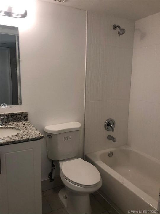 Recientemente alquilado: $1,450 (2 camas, 1 baños, 777 Pies cuadrados)