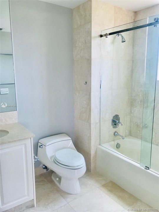 Recently Sold: $3,850,000 (3 beds, 4 baths, 3959 Square Feet)