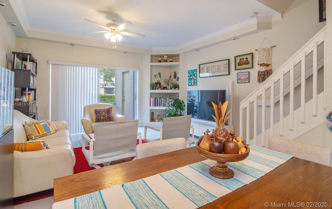 Recently Sold: $239,000 (2 beds, 2 baths, 1110 Square Feet)