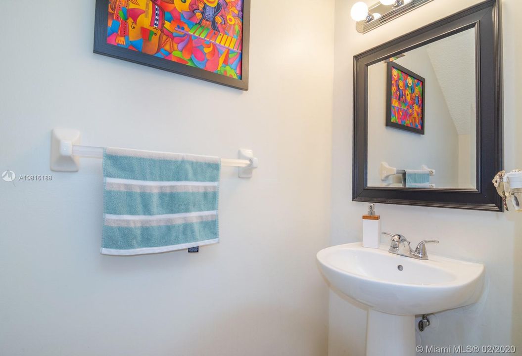 Recently Sold: $239,000 (2 beds, 2 baths, 1110 Square Feet)