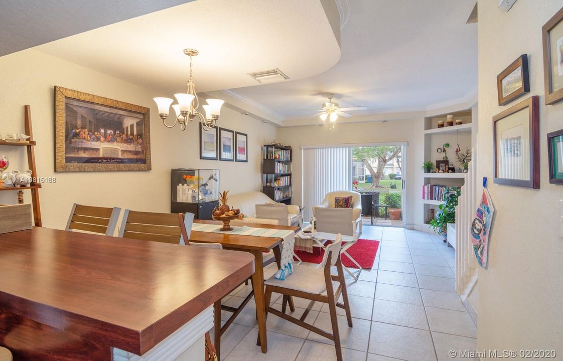 Recently Sold: $239,000 (2 beds, 2 baths, 1110 Square Feet)