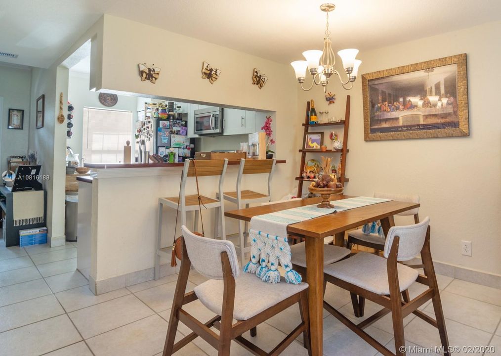 Recently Sold: $239,000 (2 beds, 2 baths, 1110 Square Feet)