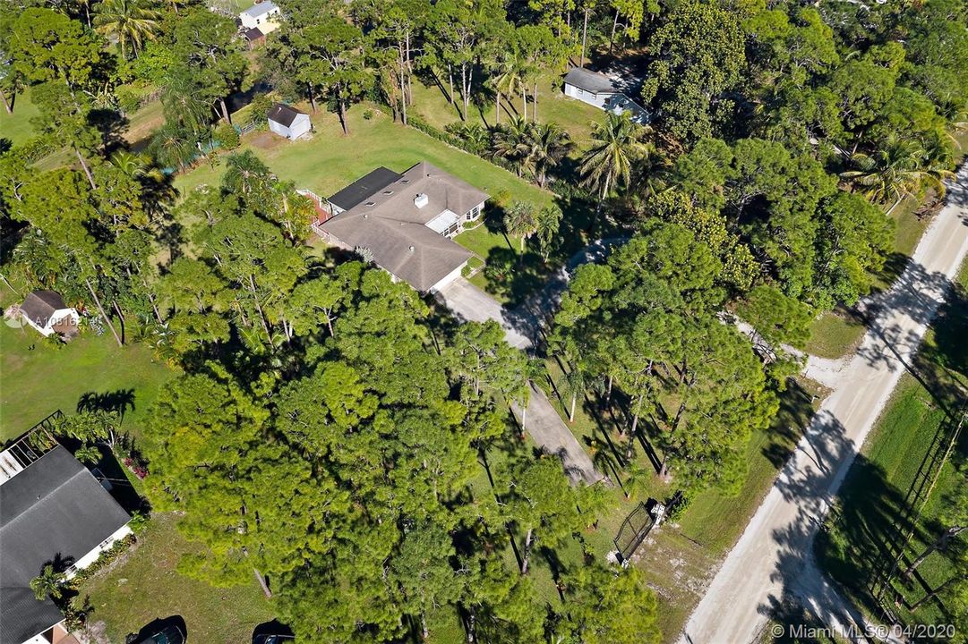 Recently Sold: $394,900 (4 beds, 2 baths, 1673 Square Feet)