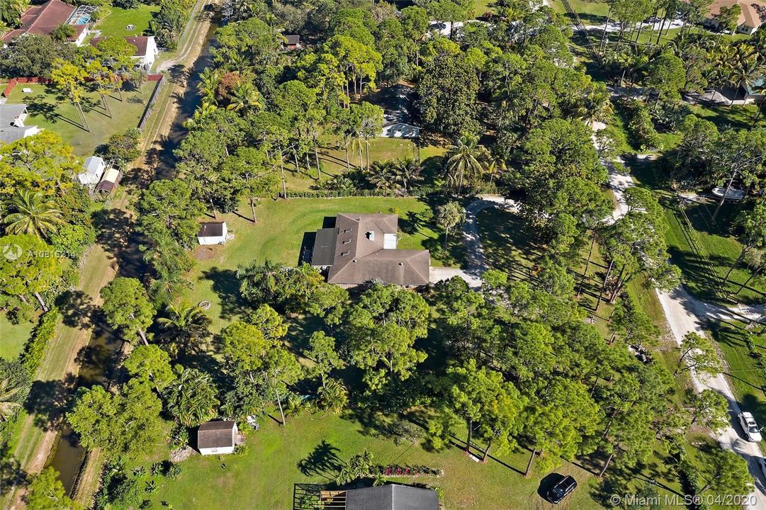 Recently Sold: $394,900 (4 beds, 2 baths, 1673 Square Feet)