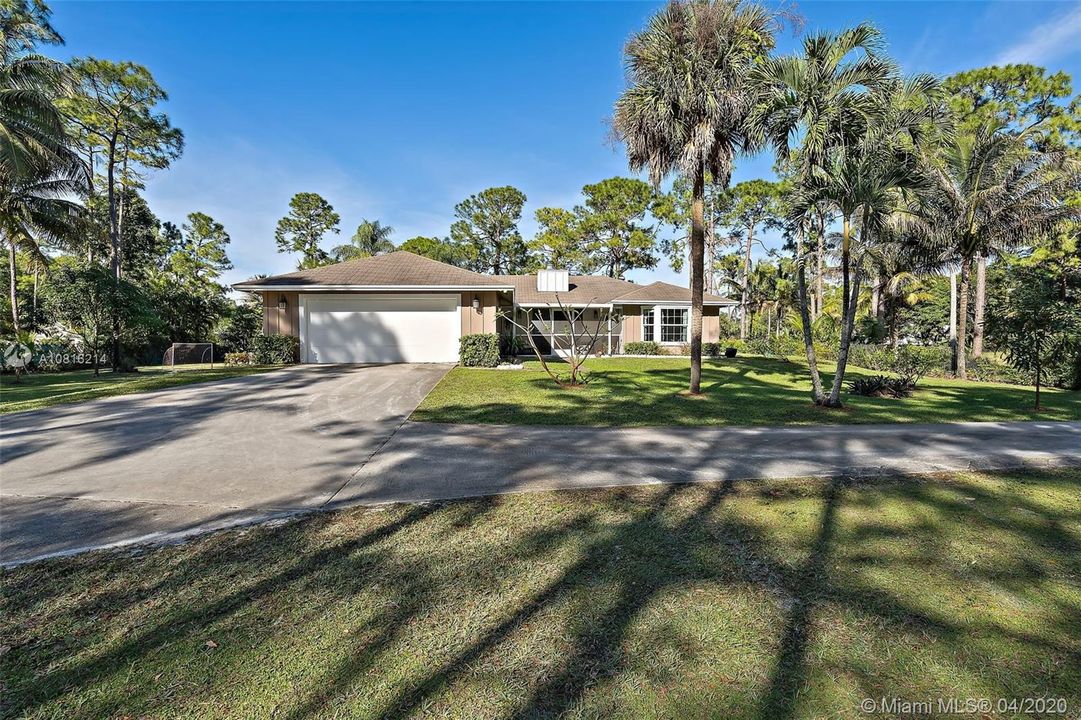 Recently Sold: $394,900 (4 beds, 2 baths, 1673 Square Feet)
