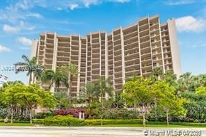 Vendido Recientemente: $1,150,000 (3 camas, 2 baños, 2300 Pies cuadrados)