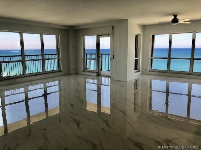 Vendido Recientemente: $1,150,000 (3 camas, 2 baños, 2300 Pies cuadrados)
